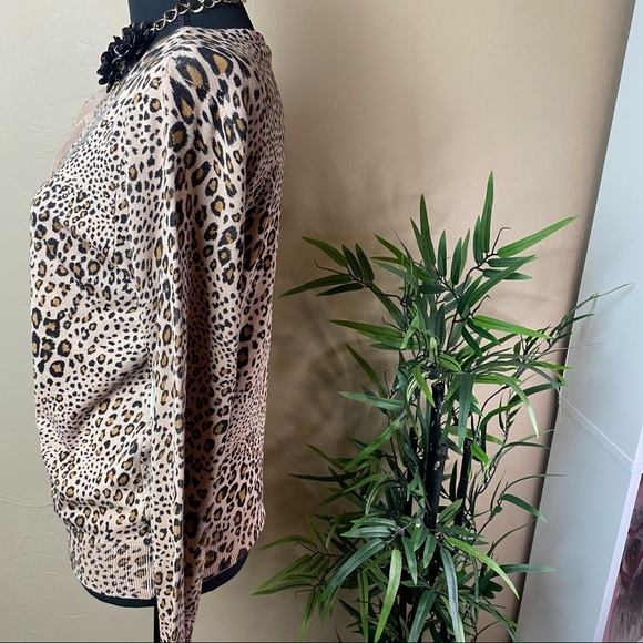 Leopard Cardigan 🌻 - Picture 9 of 10
